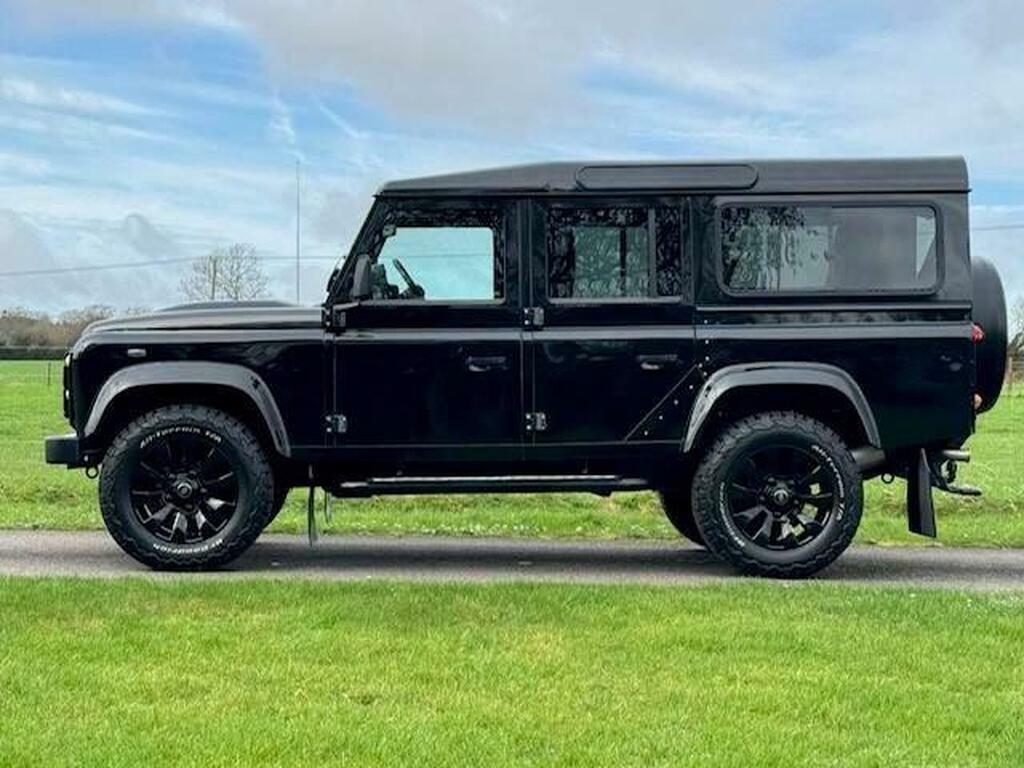 Land Rover Defender 110 2.2 Tdci Xs Station Wagon 4Wd Euro 5 YL15FHR Black #3