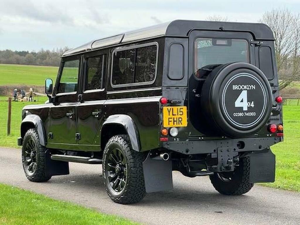Land Rover Defender 110 2.2 Tdci Xs Station Wagon 4Wd Euro 5 YL15FHR Black #4
