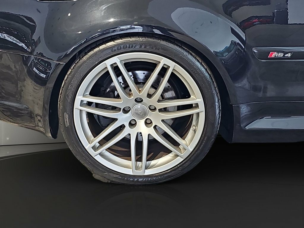 Audi RS4 Cabriolet 4.2 Quattro Grey #16