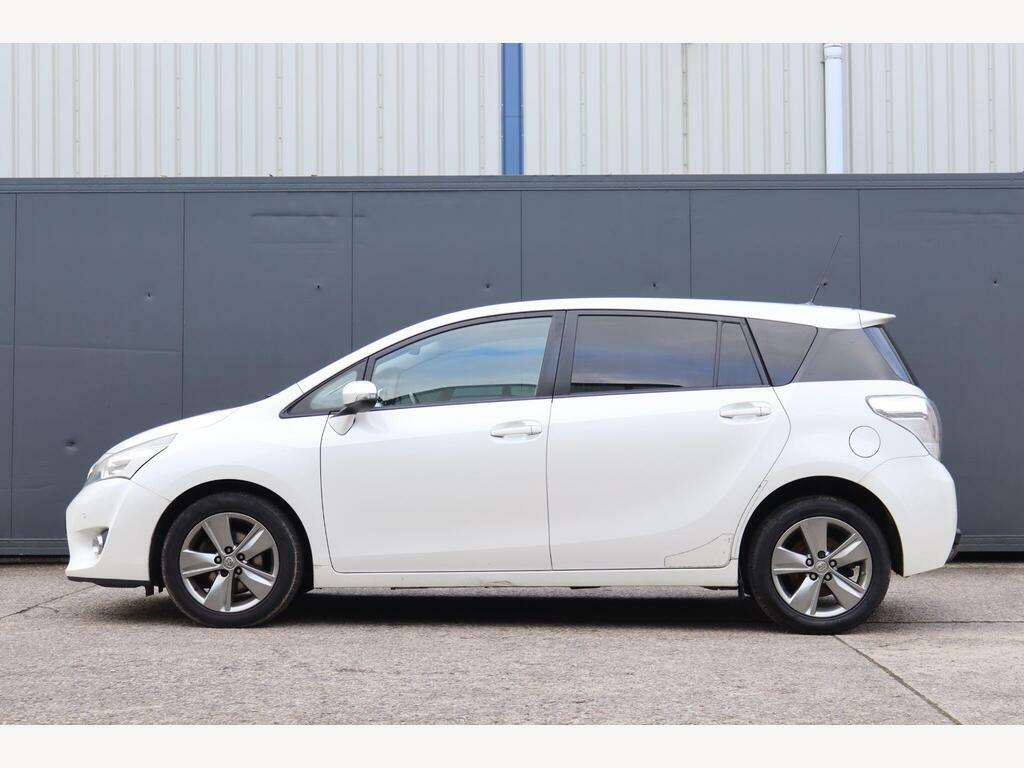 Toyota Verso 1.6 D-4d Trend Euro 5 S S RX14ZNV White #4