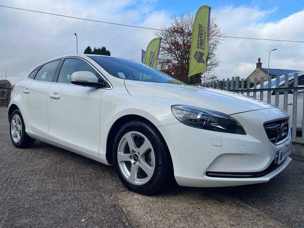 Volvo V40 Hatchback 1.6 T4 Se Hatchback Powershif White #5