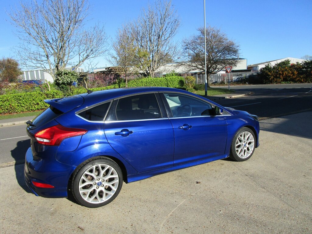 Ford Focus 1.5 Tdci Zetec S Hatchback Euro MT15TFV Blue #6