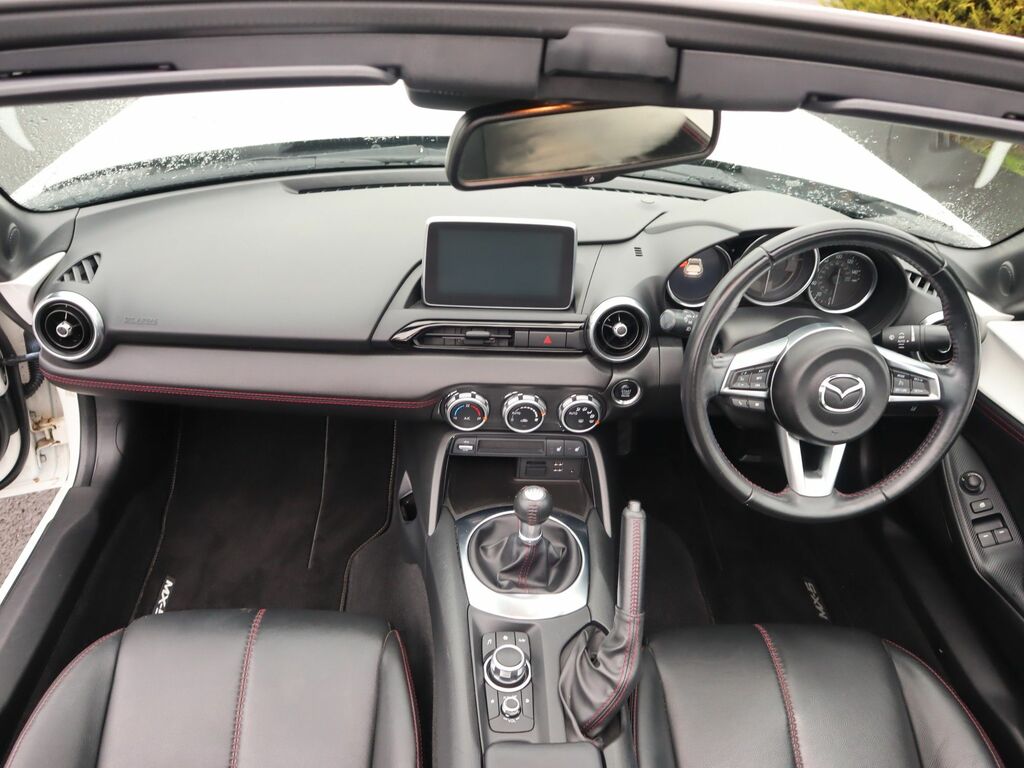 Mazda 121 Skyactiv-g Sport Nav Convertible Red #21