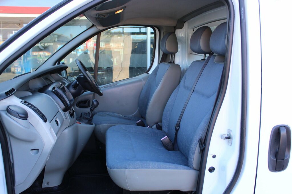 Nissan Primastar Mpv Blue #13