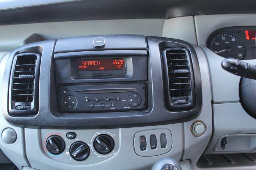 Nissan Primastar Mpv Blue #11