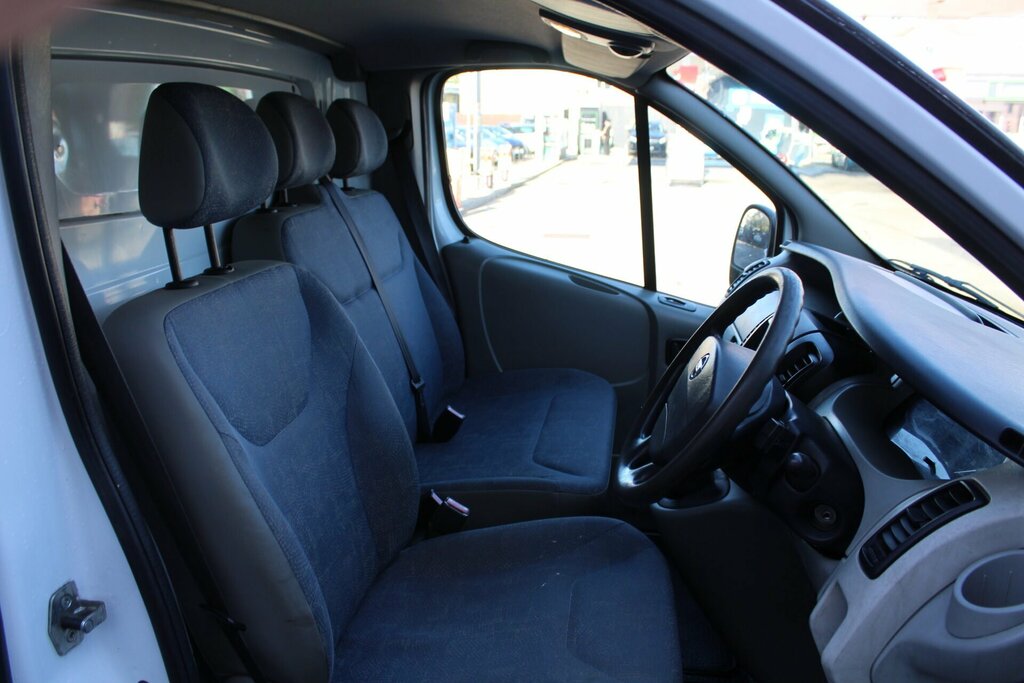 Nissan Primastar Mpv Blue #12