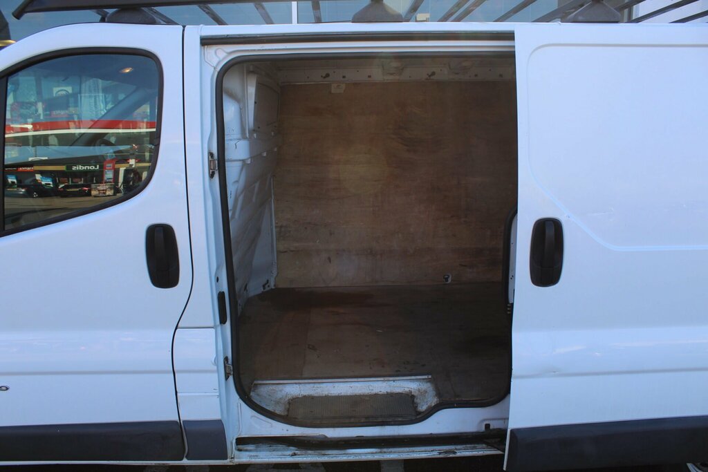 Nissan Primastar Mpv Blue #3