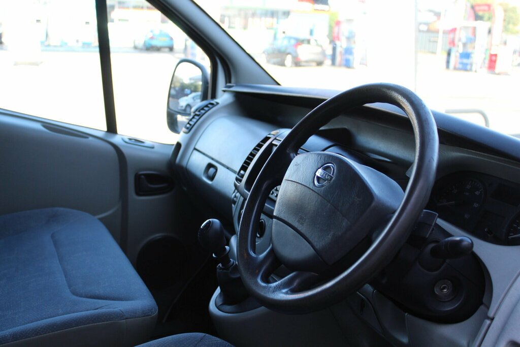 Nissan Primastar Mpv Blue #9
