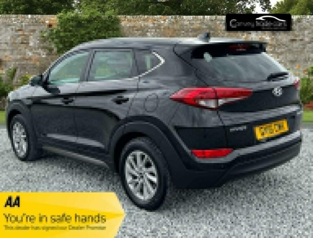 Hyundai Tucson Suv 1.7 Crdi Blue Drive Premium Euro 6 Ss Black #2