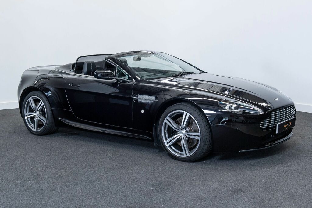 Aston Martin V8 Vantage V8 Red #4
