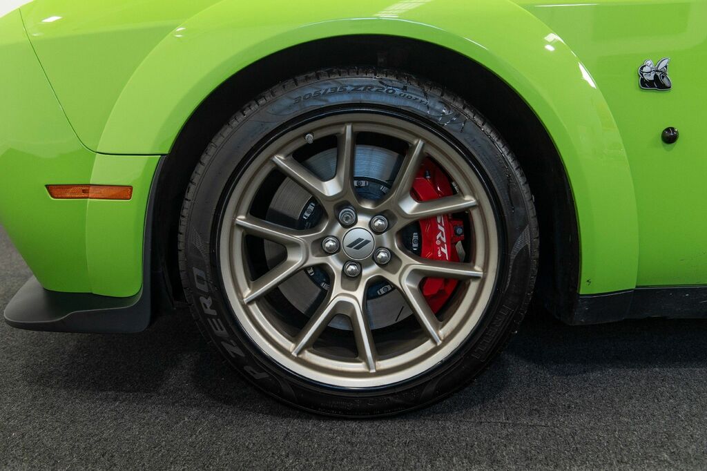 Dodge Challenger  Green #39