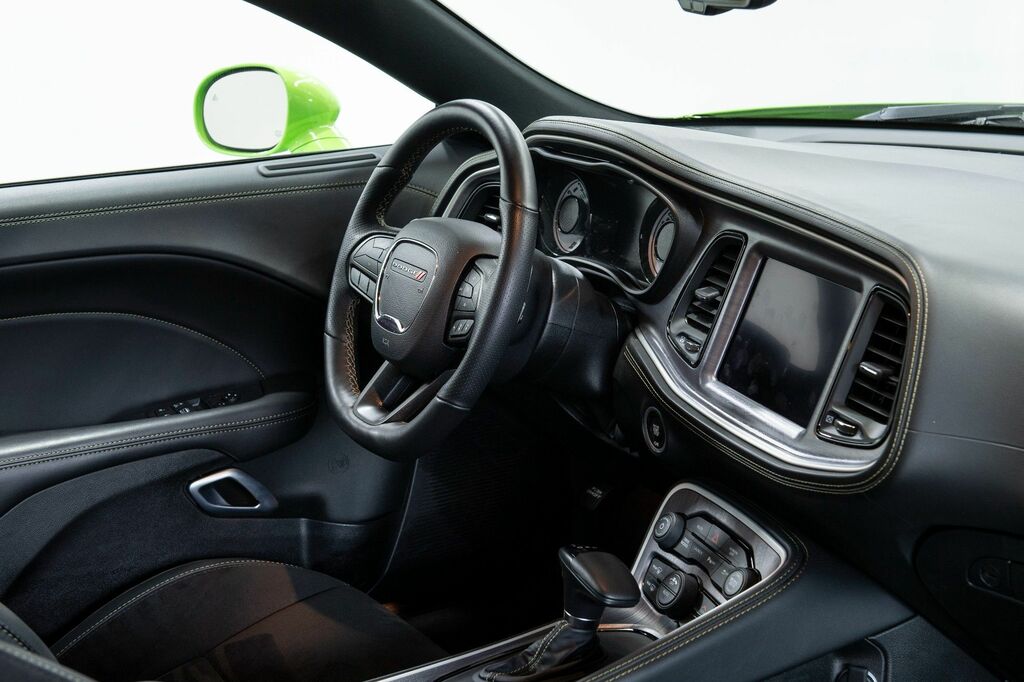 Dodge Challenger  Green #32