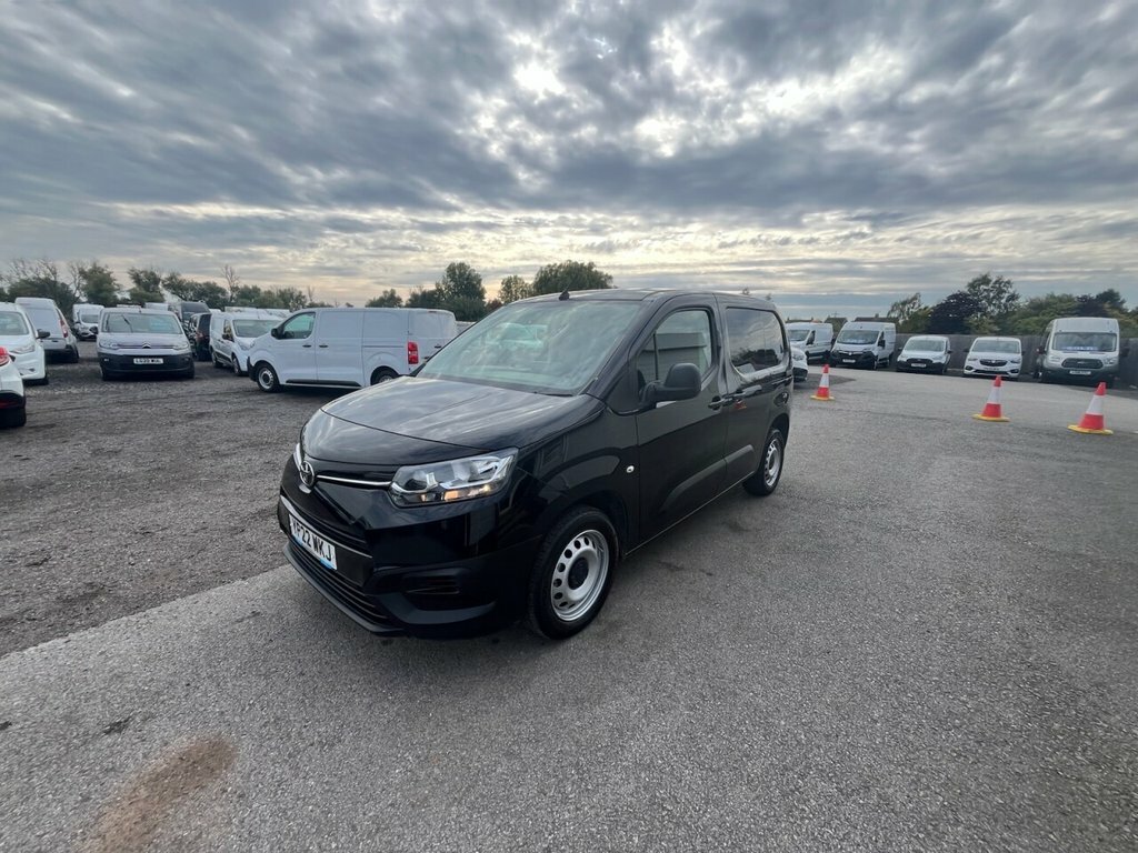 Toyota Proace City 1.5L Active Black