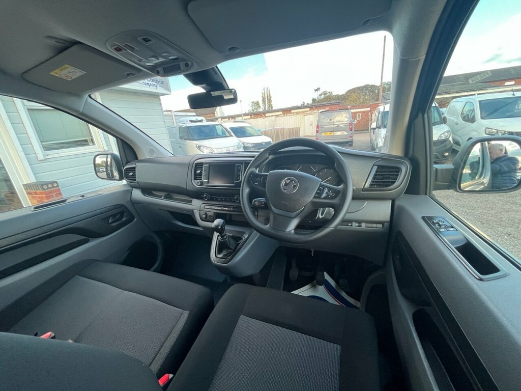 Vauxhall Vivaro 1.5L Edition L FG72NFP Grey #5