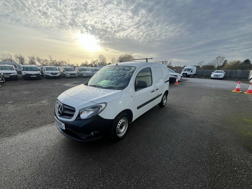 Mercedes-Benz CITAN 1.5L Pure White
