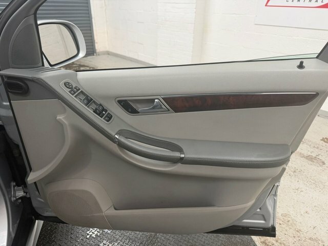 Mercedes-Benz R Class Mpv Silver #15