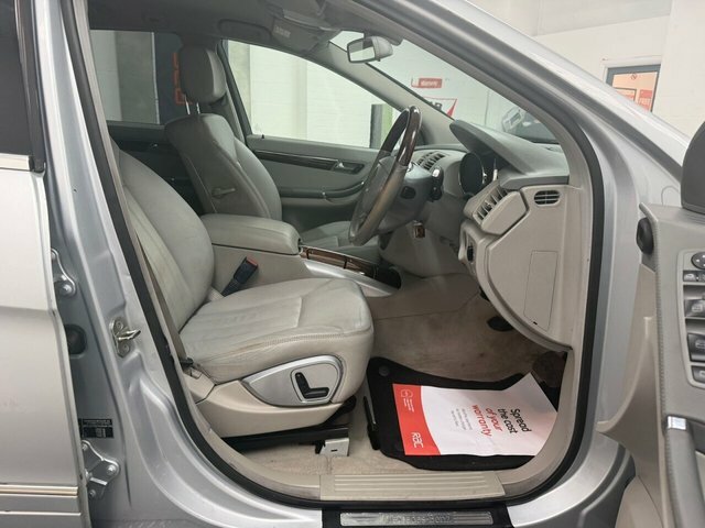 Mercedes-Benz R Class Mpv Silver #10