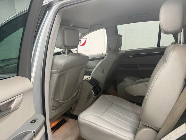 Mercedes-Benz R Class Mpv Silver #26