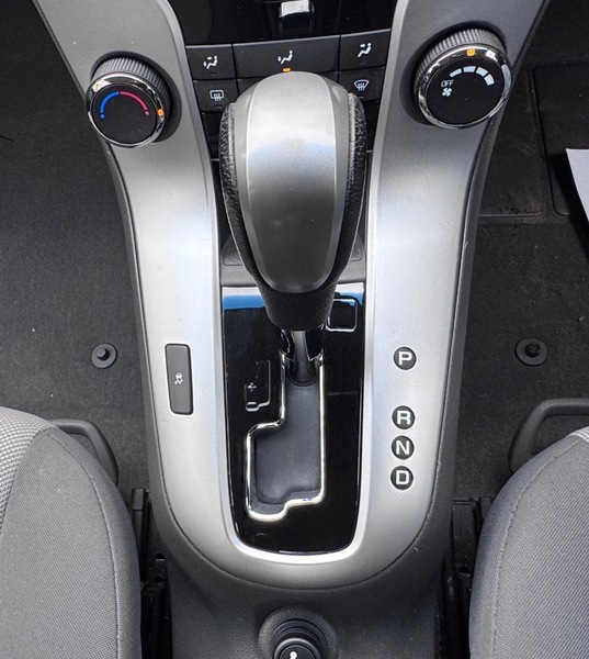 Chevrolet Cruze 1.6 Ls Silver #39