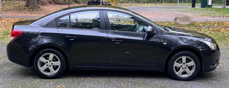 Chevrolet Cruze 1.6 Ls Silver #9