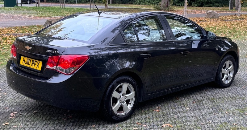 Chevrolet Cruze 1.6 Ls Silver #8