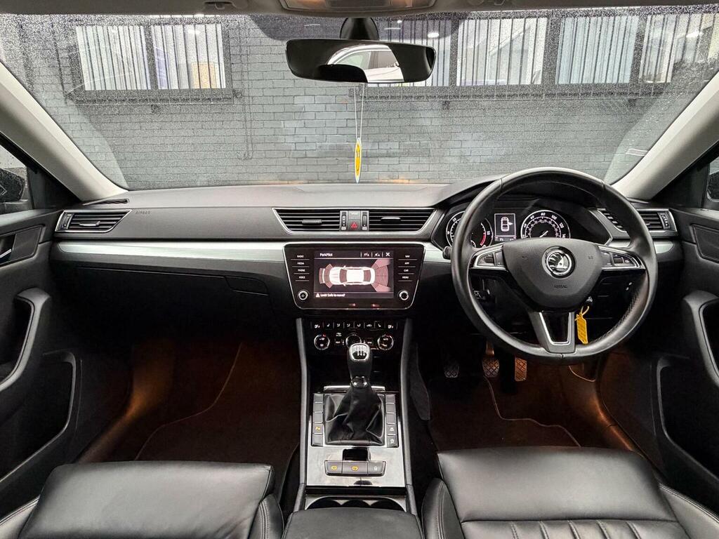 Skoda Superb Hatchback 2.0 Tdi Se Technology Euro 6 Ss Black #2