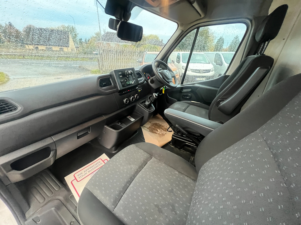 Vauxhall Movano 2.3 Cdti 3500 Biturbo Platform Cab Manu FP69ZFC White #3