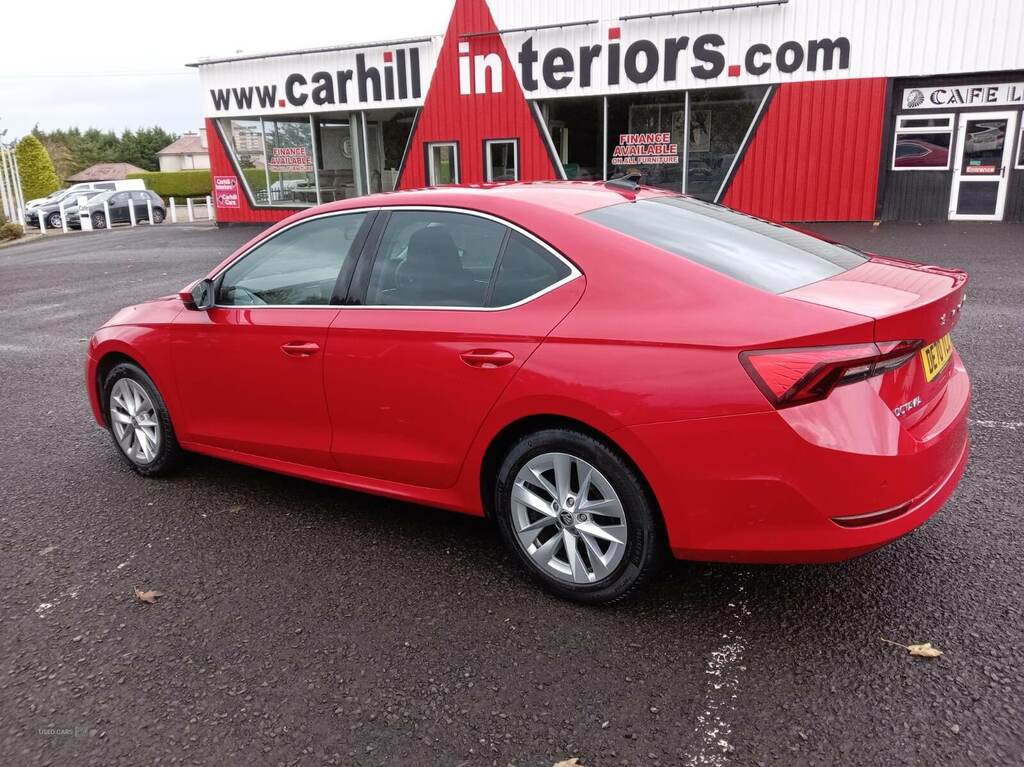 Skoda Octavia 1.5 Tsi Se L First Edition DE70TLZ Red #4