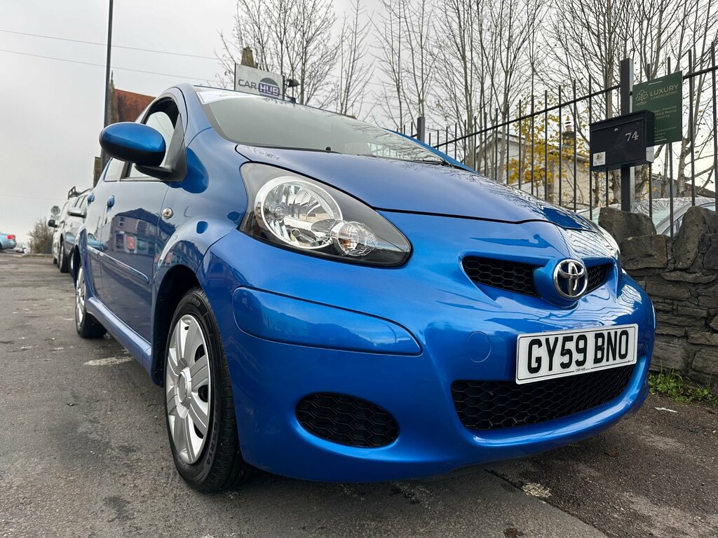 Toyota Aygo 1.0 Vvt-i Blue Hatchback Euro 4 Blue