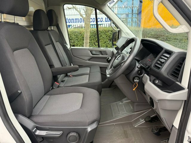 Volkswagen Crafter Manual YG70XYE White #5
