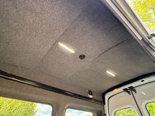 Ford Transit Custom Manual NJ68KYZ White #6