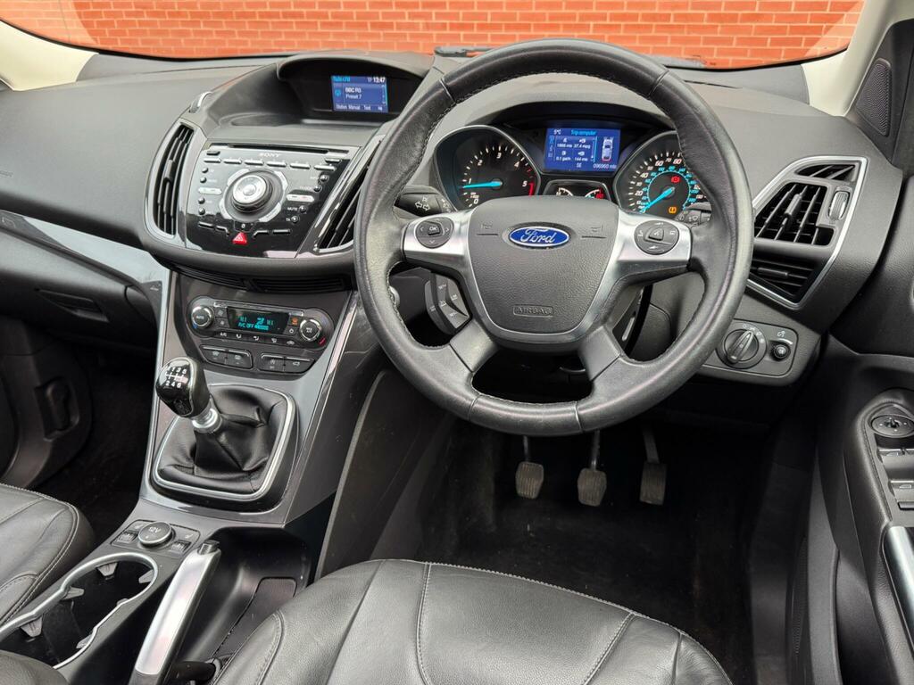 Ford Kuga 2.0 Tdci Titanium X Awd Euro 6 Ss White #3