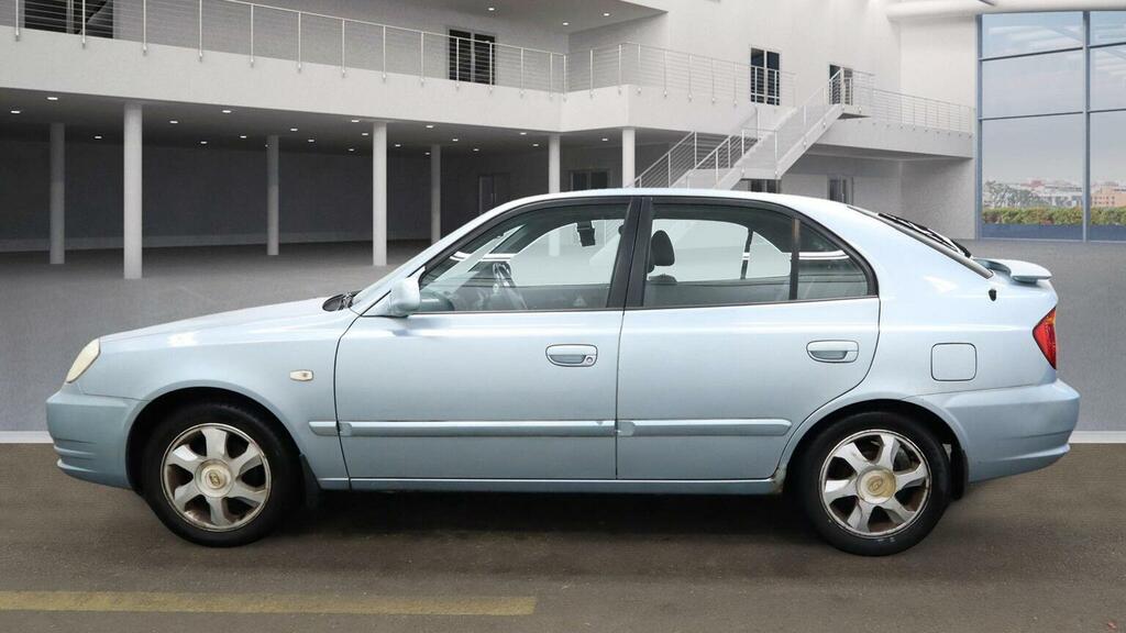 Hyundai Accent 1.6 Cdx Blue #4