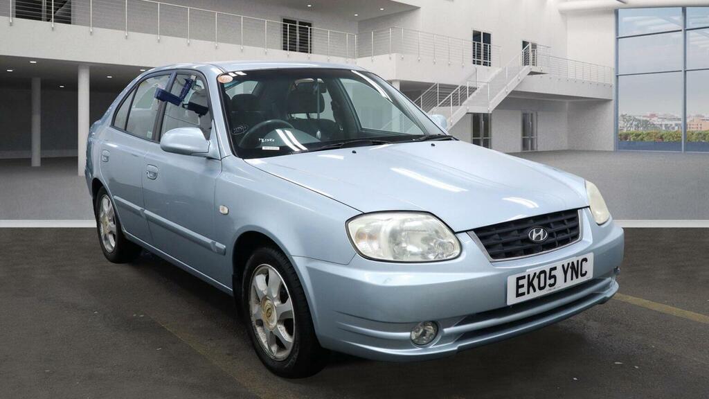 Hyundai Accent 1.6 Cdx Blue #1
