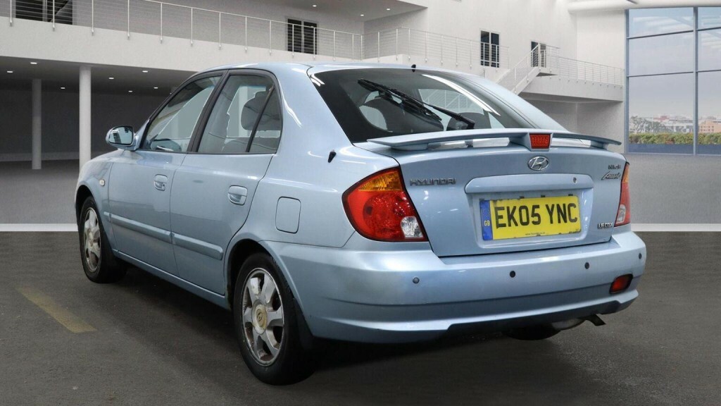 Hyundai Accent 1.6 Cdx Blue #11
