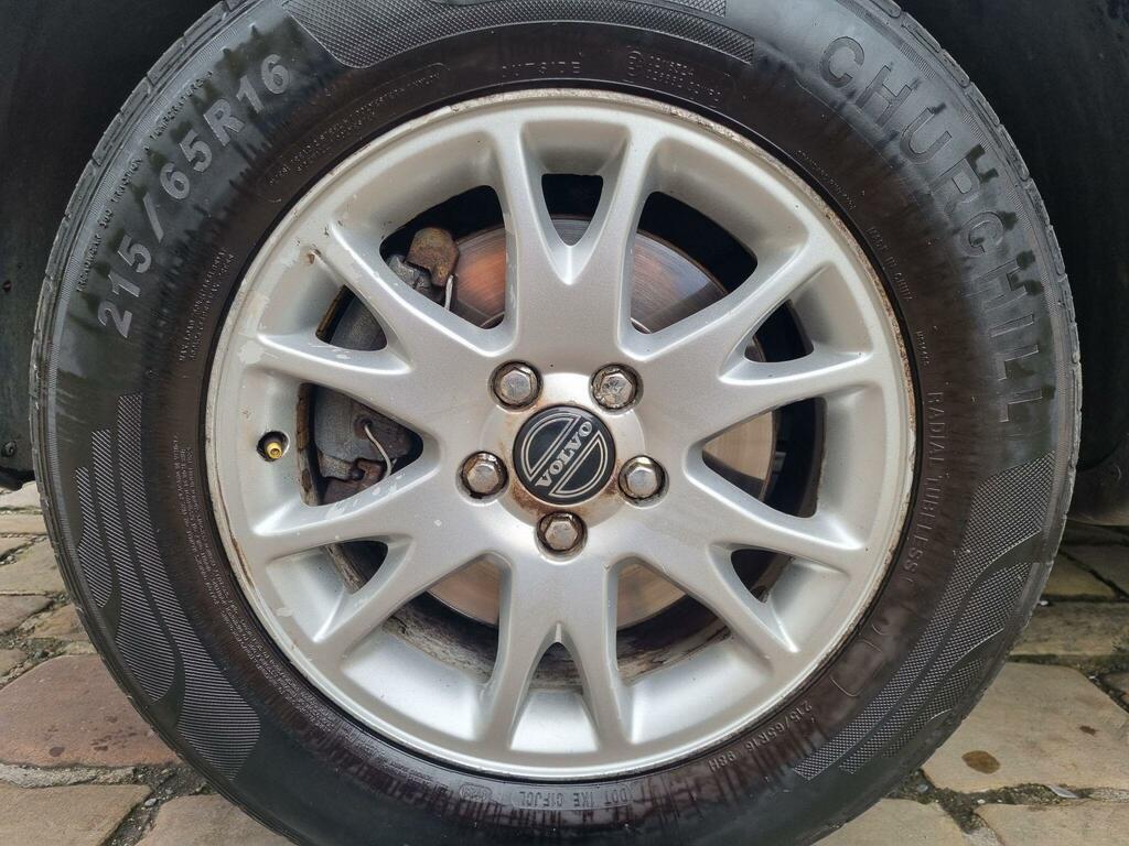 Volvo XC70 2.4 D5 Se Lux Silver #25