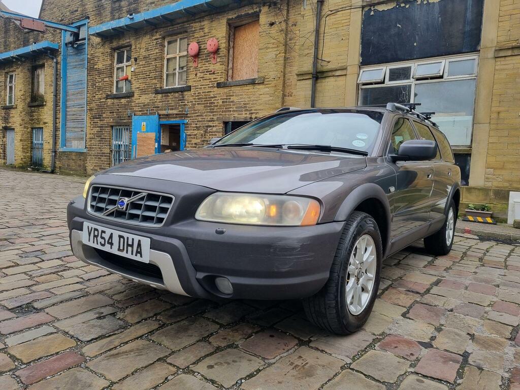Volvo XC70 2.4 D5 Se Lux Silver #3