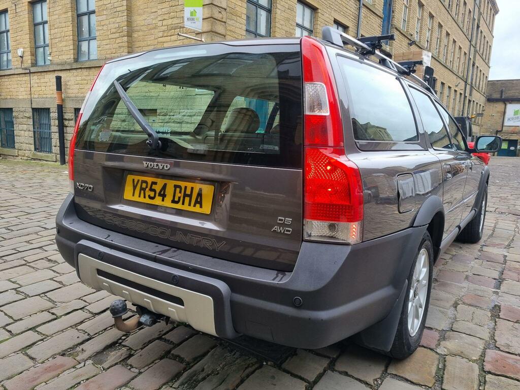 Volvo XC70 2.4 D5 Se Lux Silver #10