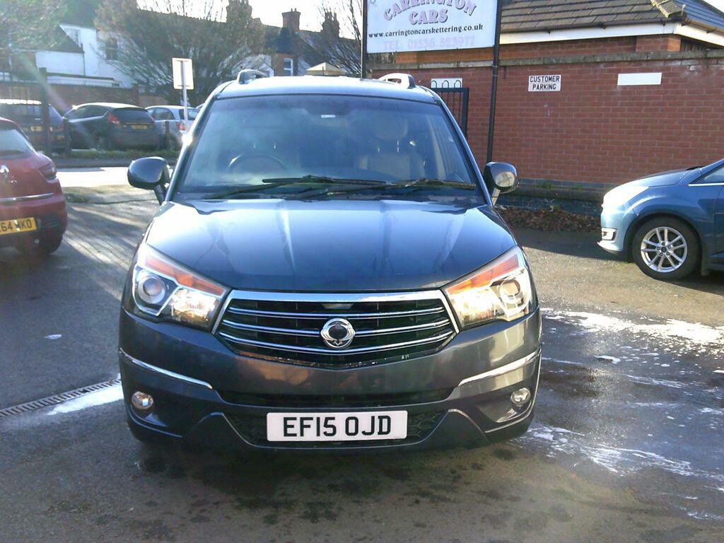 SsangYong Turismo 2.0 E-xdi Es T-tronic Euro 5 Grey