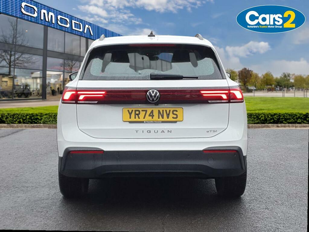 Volkswagen Tiguan 1.5 Etsi 150 Life Dsg YR74NVS White #4