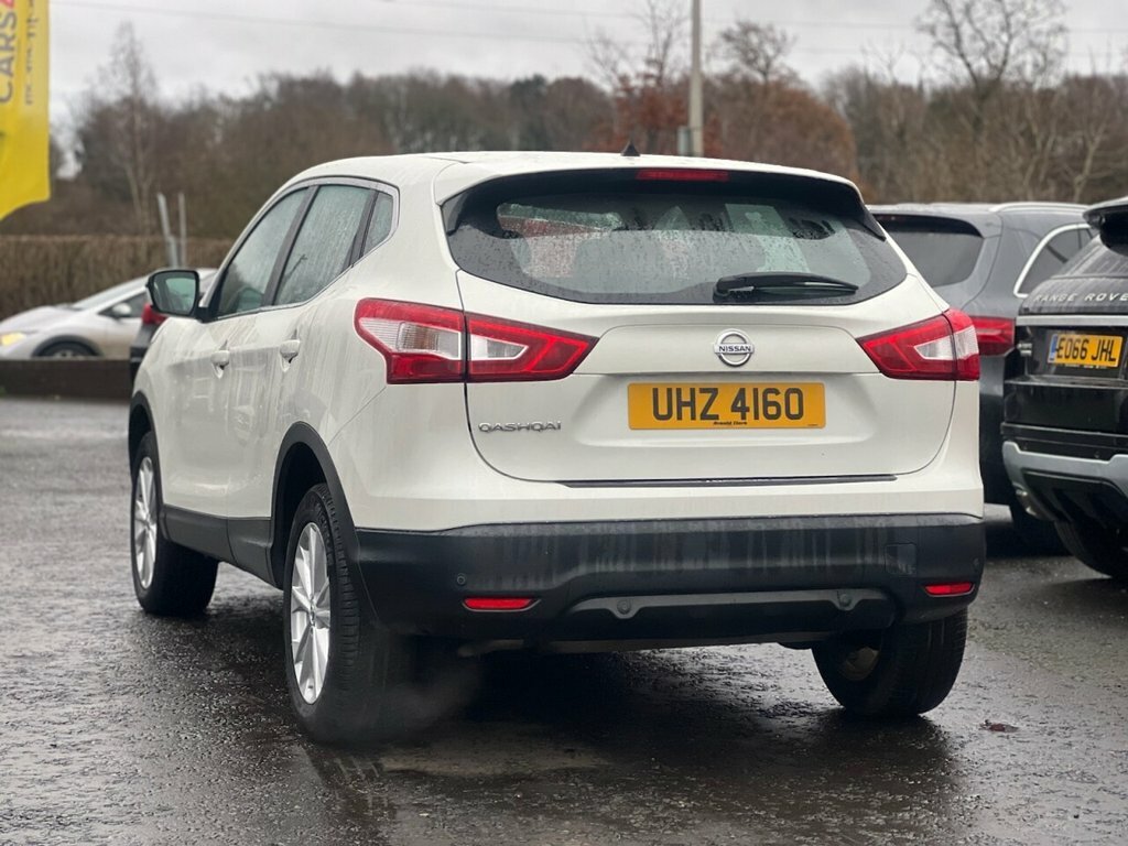 Nissan Qashqai 1.2L Acenta UHZ4160 White #4