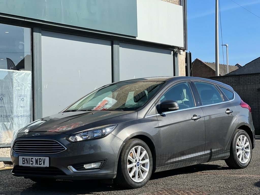 Ford Focus 1L Titanium BN15WBV Grey #2