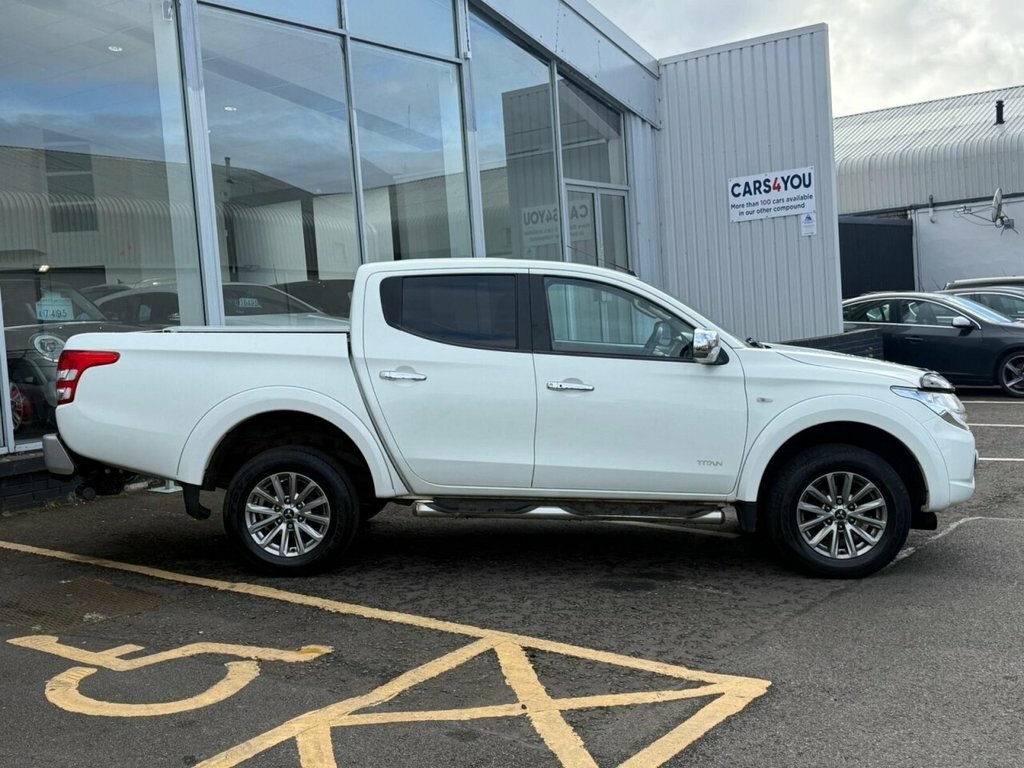 Mitsubishi L200 2L Dc Titan JO10RRD White #4
