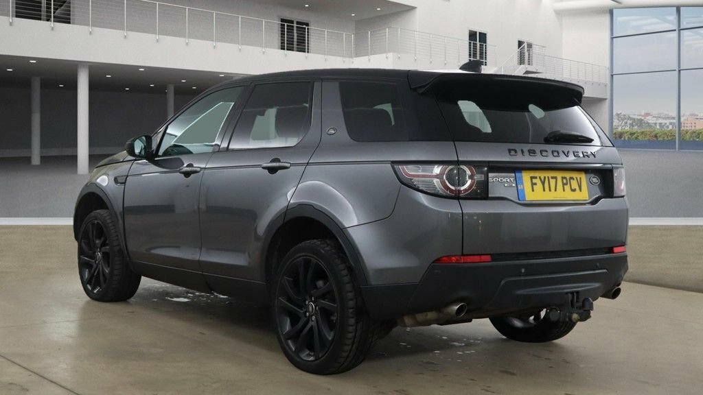 Land Rover Discovery Sport 2L Hse Black FY17PCV Grey #2