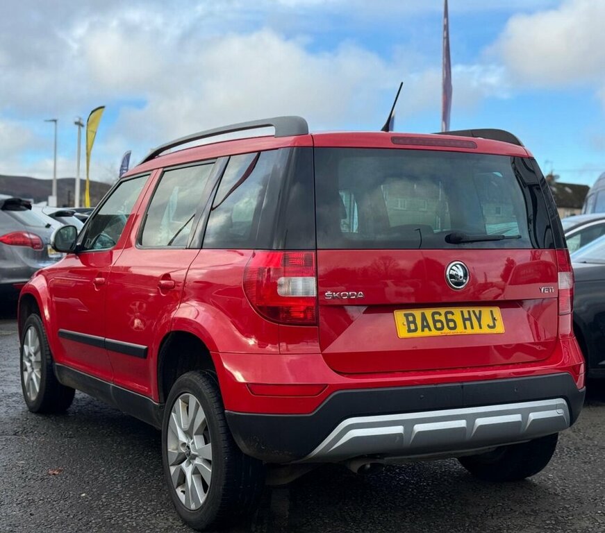 Skoda Yeti 1.2L Se L BA66HYJ Red #3