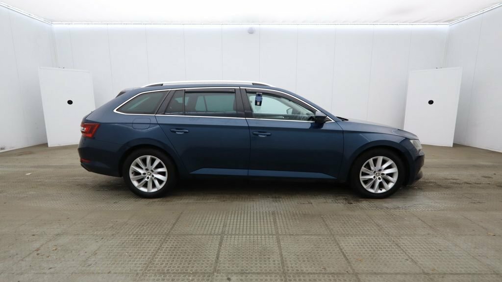 Skoda Superb 2L Se Technology WN19YOW Blue #6