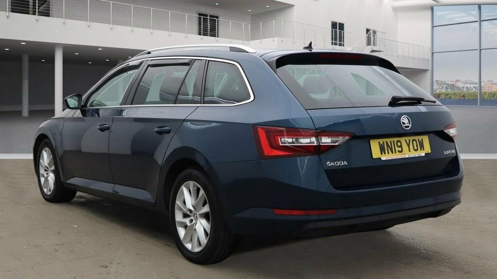 Skoda Superb 2L Se Technology WN19YOW Blue #2