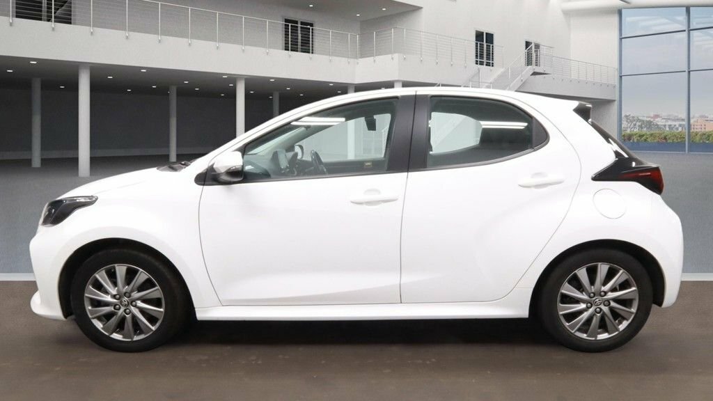 Toyota Yaris 1L Icon NA72VFK White #5