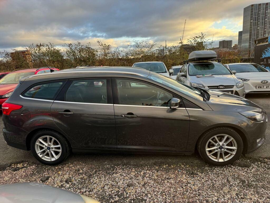 Ford Focus 1.0T Ecoboost Zetec Euro 6 Ss ST15OSM Grey