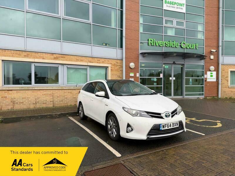 Toyota Auris 1.8 Vvt-h Excel Touring White
